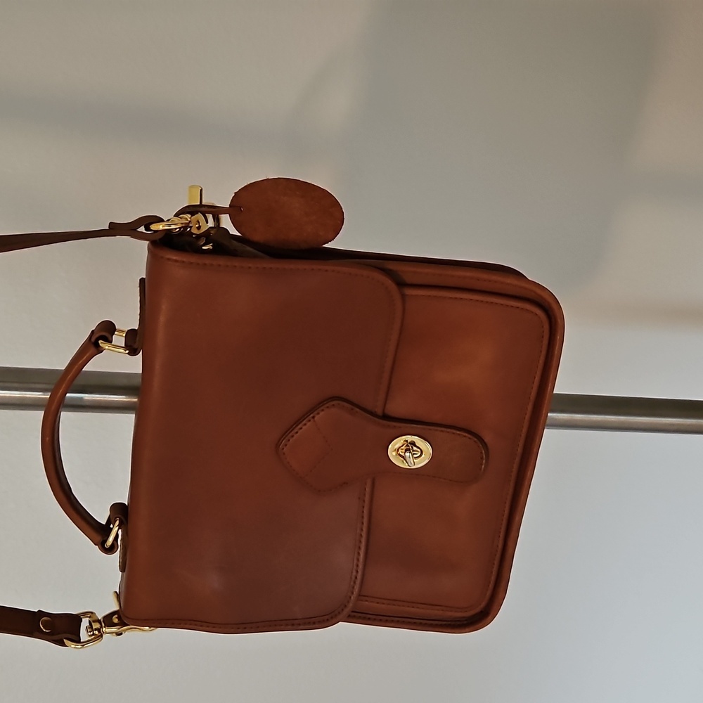 Georgetown Leather Design Bag - Picture 3 of 15